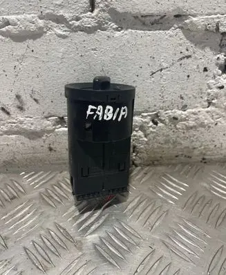 Skoda Fabia Mk2 (5J) Light switch 3B0941531