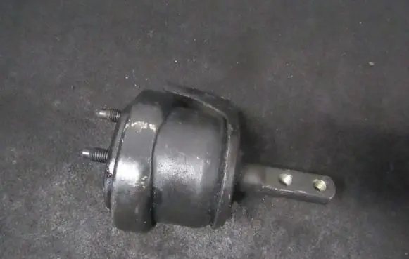 Ford Escort Engine mount bracket