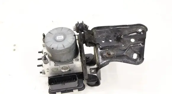 Volkswagen Caddy Master brake cylinder 7E0614517L5785421