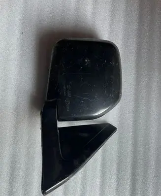 Mitsubishi Pajero Manual wing mirror 