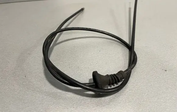 Engine bonnet/hood lock release cable
