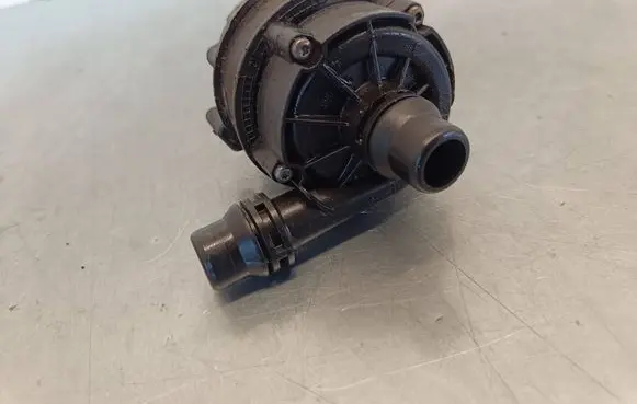 Mercedes-Benz C W205 Electric auxiliary coolant/water pump