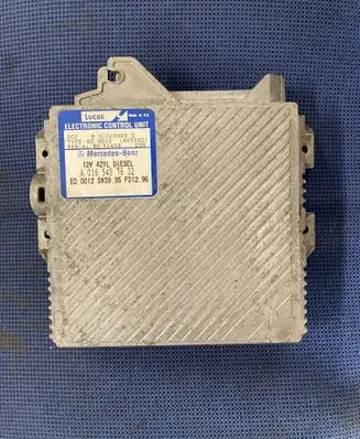 Mercedes-Benz E W210 Engine control unit/module A0165457632