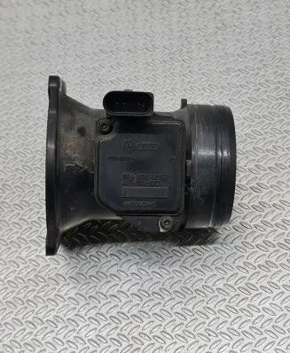 Volkswagen Golf IV Mass air flow meter 06A906461B AFH6010C 33599