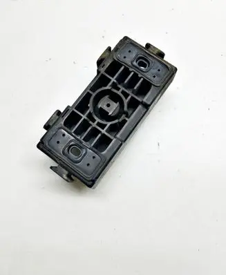 Mercedes-Benz GL X166 Jacking socket point A2046920028