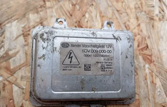 Volkswagen Golf VI Headlight ballast module Xenon 5DV00900000