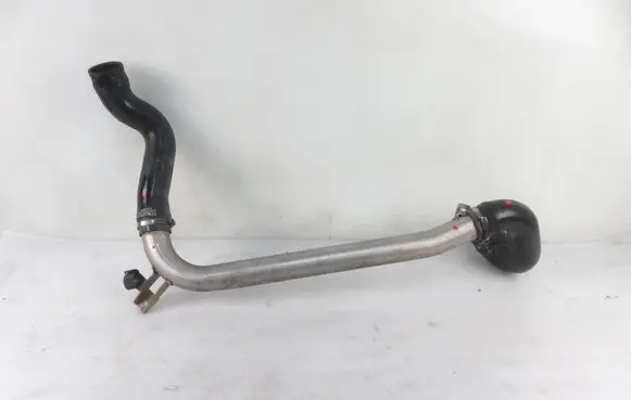 Opel Vectra C Intercooler hose/pipe 55556523