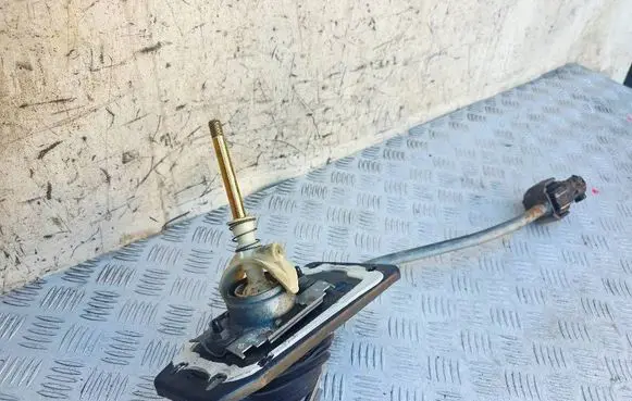 Audi Cabriolet B3 8G Gear shifter/selector 893711615A
