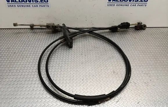 Gear shift cable linkage