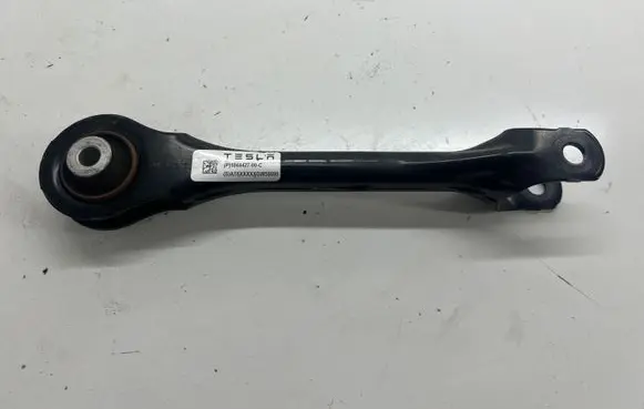 Tesla Model 3 Rear upper control arm/wishbone 104442700C
