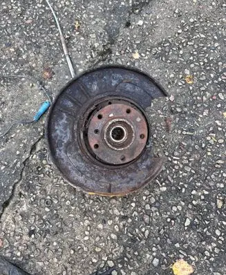 BMW 7 E38 Rear wheel hub spindle/knuckle 