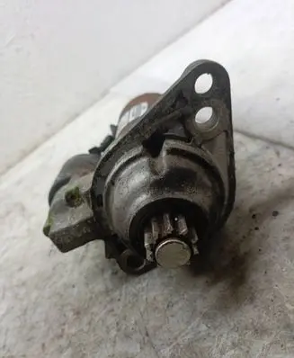 Volkswagen PASSAT B6 Starter motor 659589 186267 000005724756