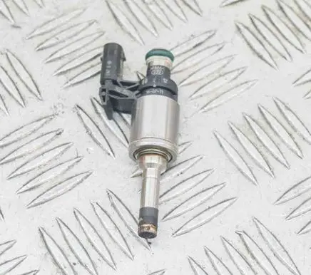 Skoda Yeti (5L) Fuel injector 0261500354 04E906036Q