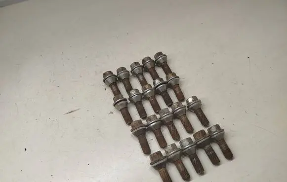 KIA Sportage Nuts/bolts 