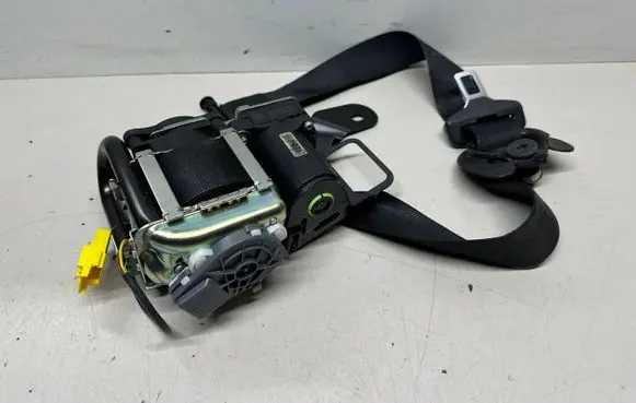 BMW X5 F15 Front seatbelt 628641600