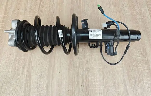 BMW 4 G22 G23 G24 G26 Front shock absorber/damper 6886253