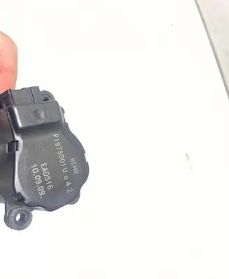 Peugeot 3008 I Air flap motor/actuator P1975001