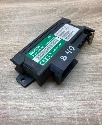 Audi 100 S4 C4 Ignition amplifier control unit 4A0907397 0227400192