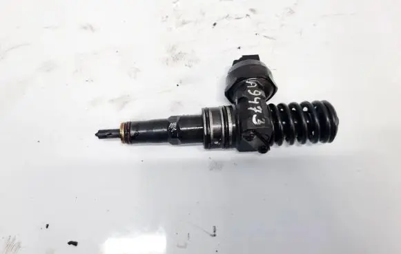 Skoda Octavia Mk2 (1Z) Fuel injector 038130073AG 0414720215