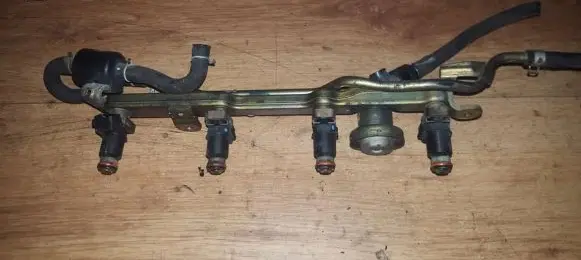 Honda Civic Fuel main line pipe 10c160340 2s7q-9d280-ac