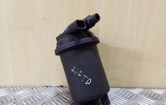 Renault Espace III Fuel filter housing 7700106761B