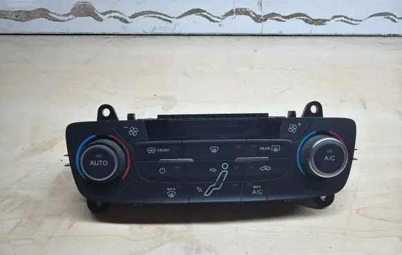 Ford Focus Interior fan control switch F1ET18C612BE