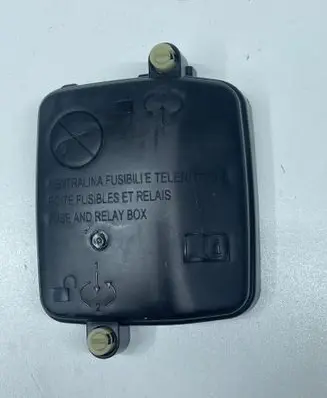 Alfa Romeo Giulia Fuse box cover 