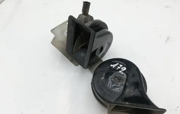 BMW 5 E60 E61 Horn signal E2CH2139