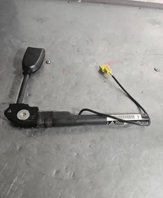 Opel Astra J Front seatbelt buckle 615349100B 0028