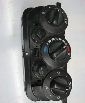 Mercedes-Benz A W168 Climate control unit 1688302285 A1688302285
