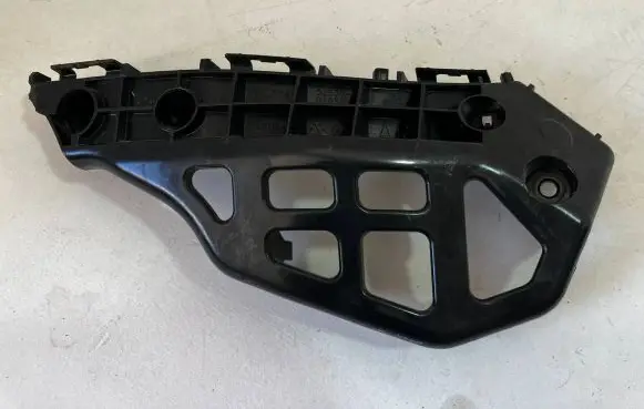 Toyota Auris E180 Fender mounting bracket 5253502050