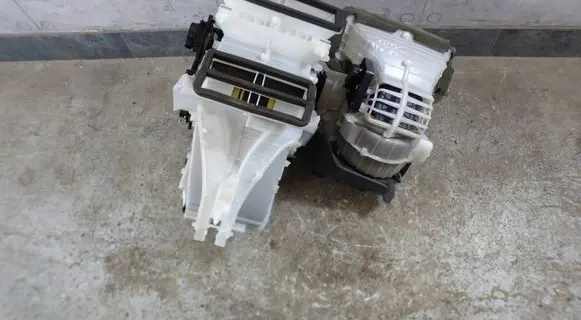 Opel Corsa E Electric car heater 39033125 466119570 5X6800000