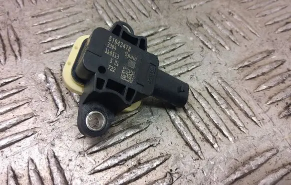 Fiat 500X Airbag deployment crash/impact sensor 51943478