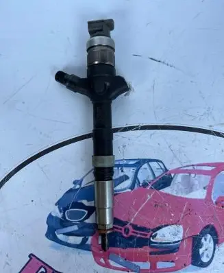 Toyota Avensis T250 Fuel injector 236700G010