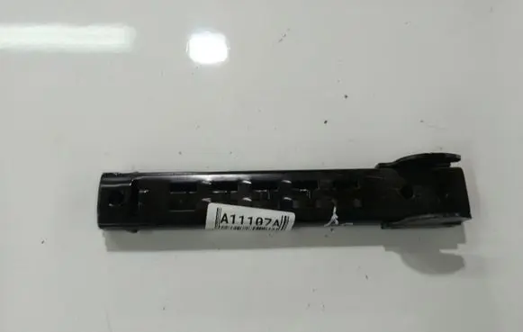 Seat Altea Seat belt adjustment rail 502007010178