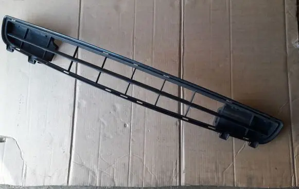 Renault Laguna II Front bumper upper radiator grill G000152680 20101018