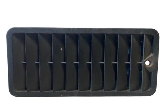 Mercedes-Benz 207 310 Quarter panel pressure vent 6018300018