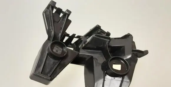 Volkswagen PASSAT B8 Front bumper mounting bracket 3G9807483