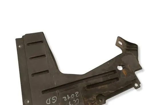 Audi Q3 8U Rear underbody cover/under tray 8U0825216