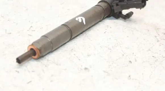 Land Rover Evoque I Fuel injector 9687454480