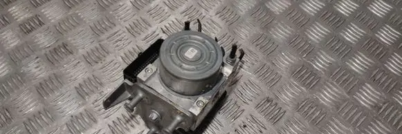 Mercedes-Benz C W205 ABS Pump A2539011400