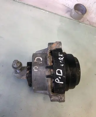 BMW X4 G02 Engine mount bracket 848277201