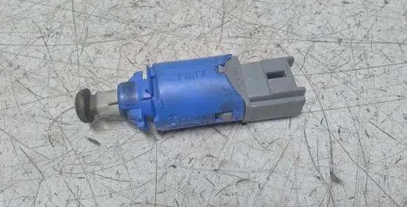 Renault Master III Brake pedal sensor switch 8200168239