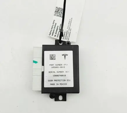 Tesla Model X Door control unit/module 105589100D