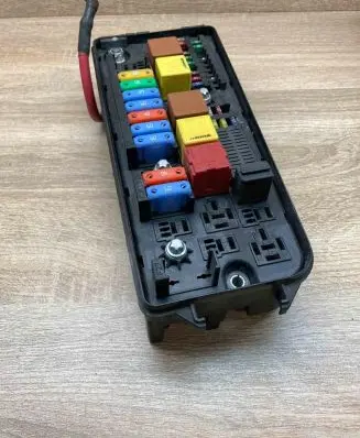 Opel Signum Fuse module 13144711 519068027