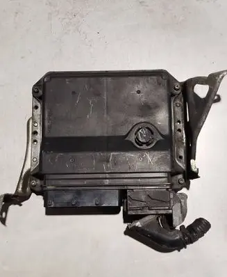 Toyota Avensis T270 Engine control unit/module 8966105d30 89661-05d30
