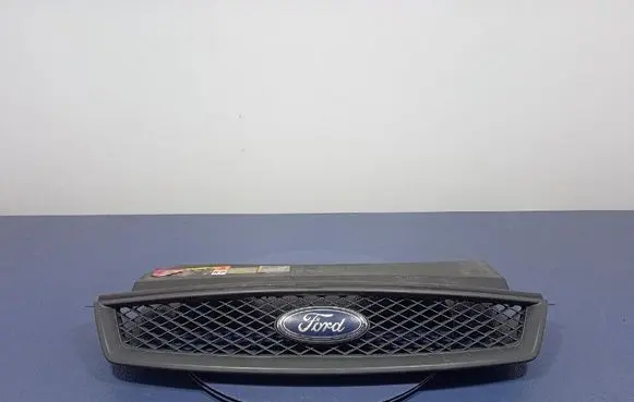 Ford Focus C-MAX Front grill 4M518C436A