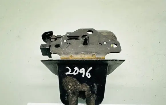 Audi Q7 4L Tailgate/trunk/boot lock/catch/latch 8P4827505B