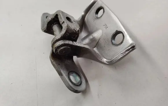 KIA Sorento Rear door upper hinge