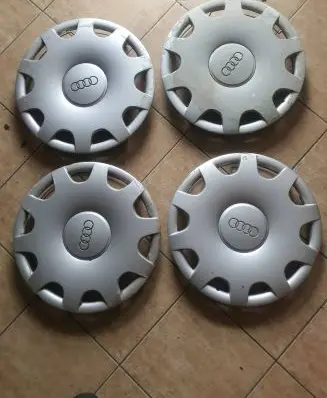 Audi A4 S4 B5 8D R15 wheel hub/cap/trim 4A0601147A